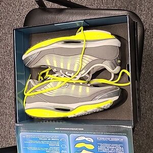 Skechers shape ups 12370 size 9.5
